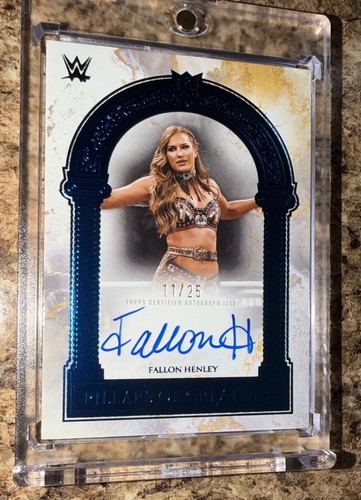 2025 topps royalty wwe - royalty,